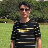 刘平华，中国民俗摄影协会会员、光明网二级摄影师、吉安市旅游摄影协会会员、吉安市作家协会会员。作品曾多次在学习强国平台、人民网、中国网、江西日报、中国江西网（大江网）、井冈山报等媒体上发表。